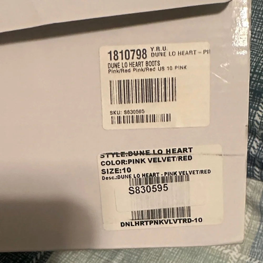 YRU Velvet Platform Boots in Pink with Red Heart Accents - Picture 7 of 7